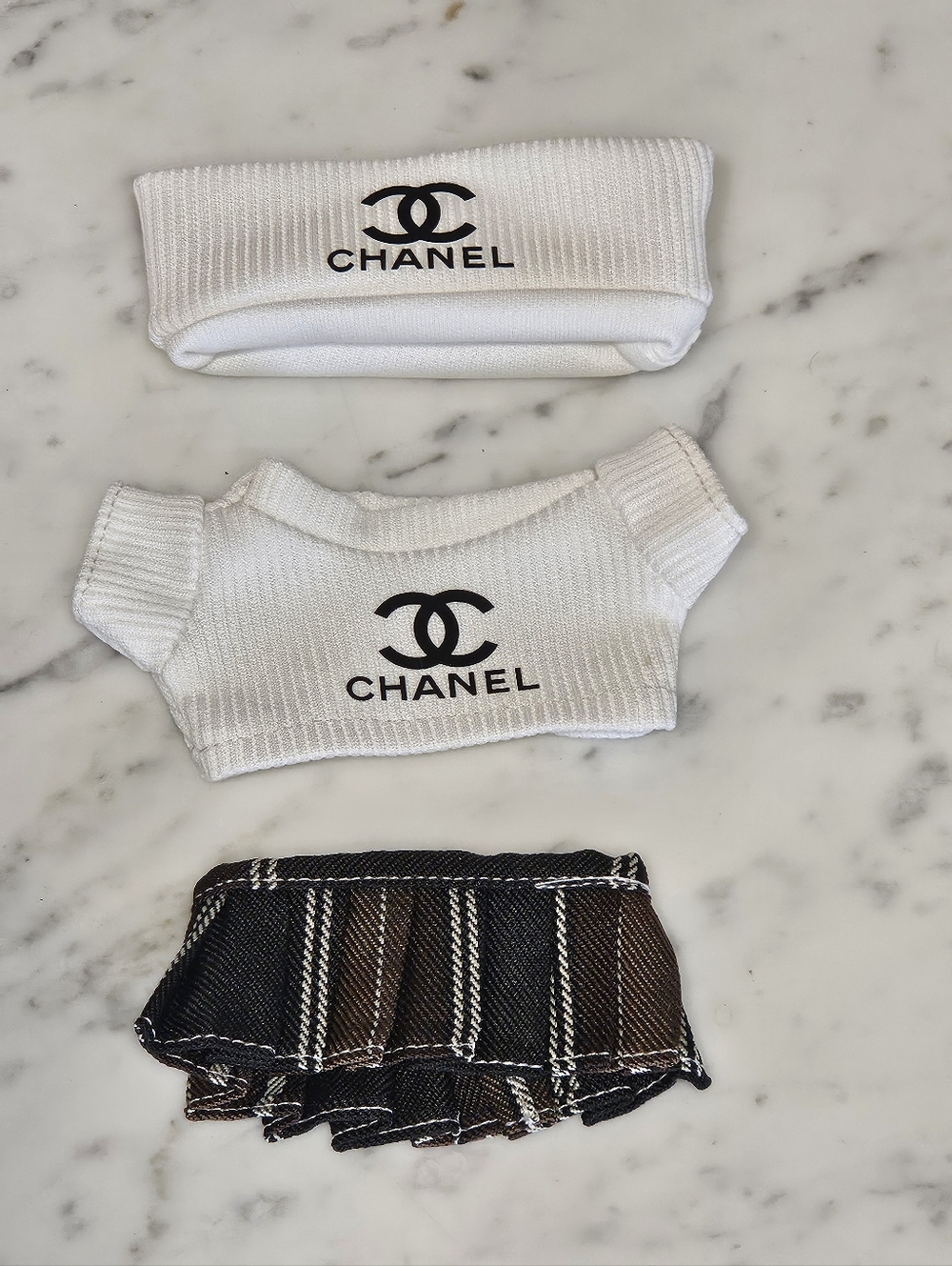 NIP - Chanel White & Plaid Skirt Outfit ☆ Plush Toy doll Is not Included ☆ - Picture 3 of 3